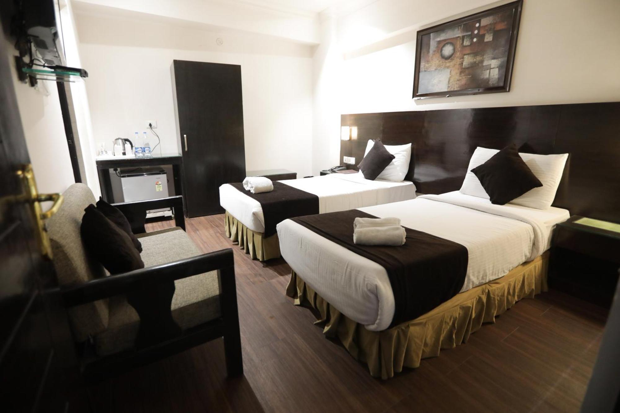 Anr Hotels Lucknow Eksteriør billede